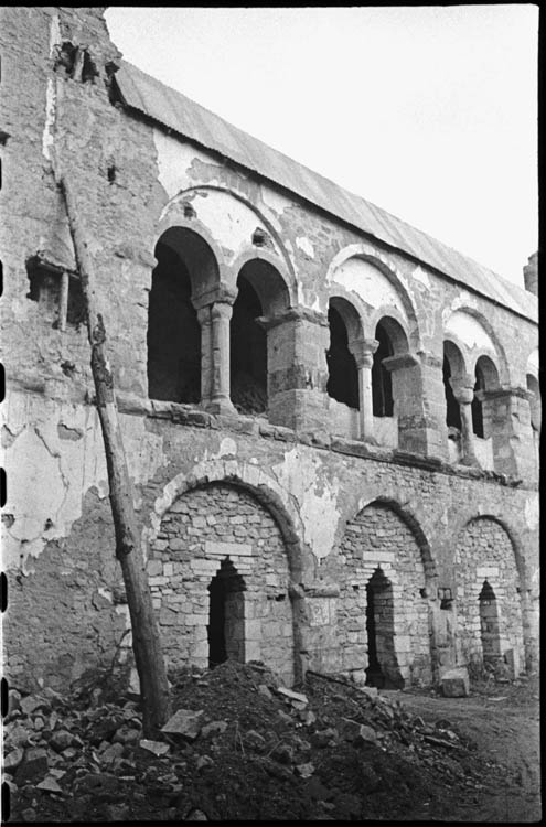 Nef ; bas-côté et triforium