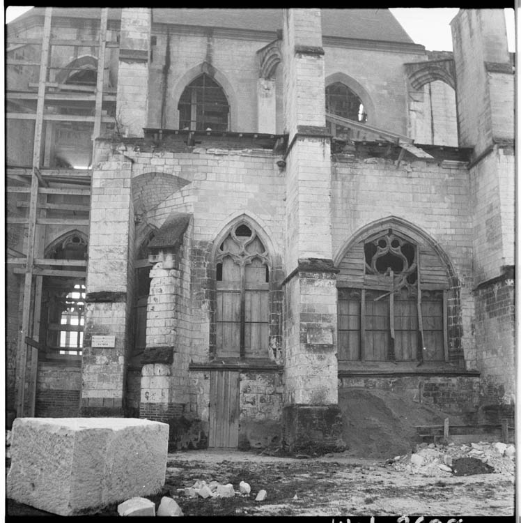 Façade latérale ; baies obstruées