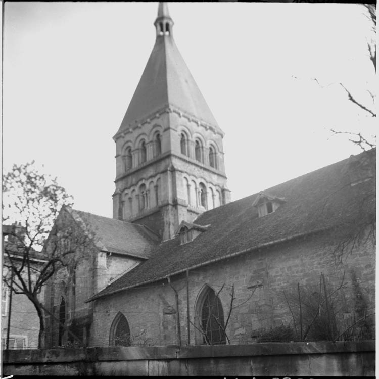 Façade latérale et clocher