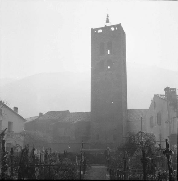 Clocher vu du cimetière