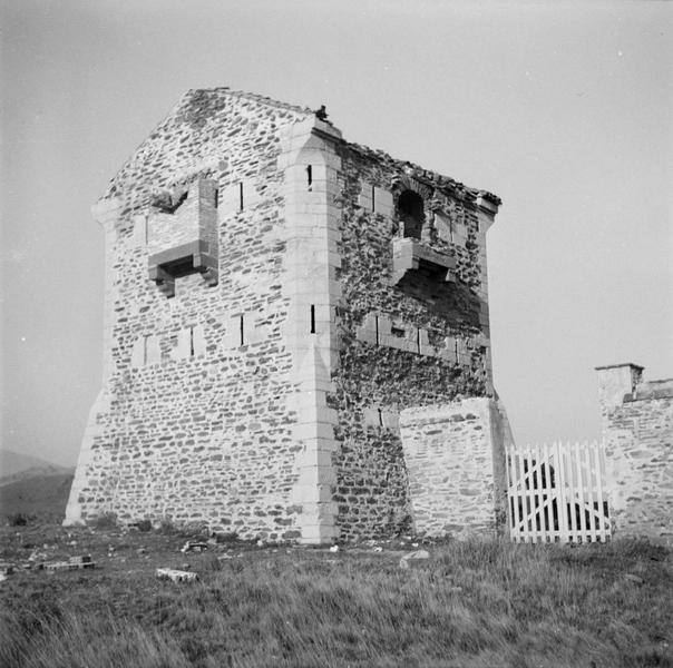 Angle des façades ; bretèches