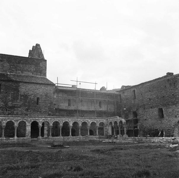 Cloître