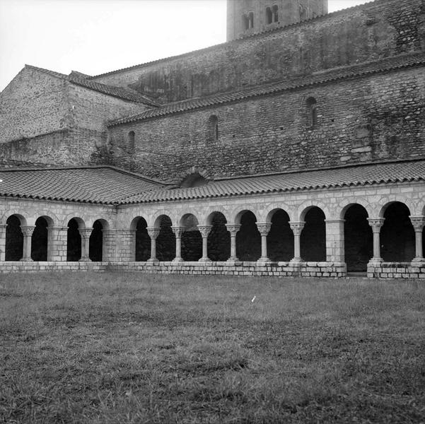 Cloître