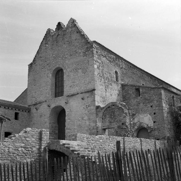 Eglise : Angle sud-ouest