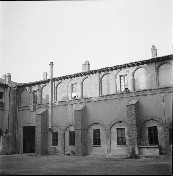 Façade sur cour