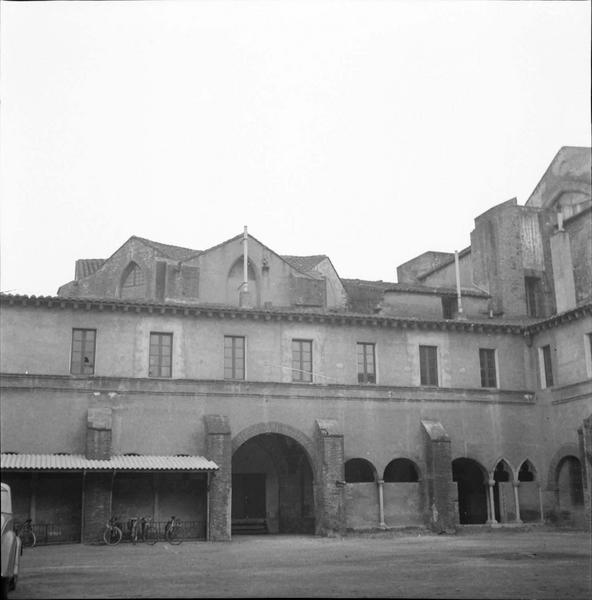 Façade sur cour