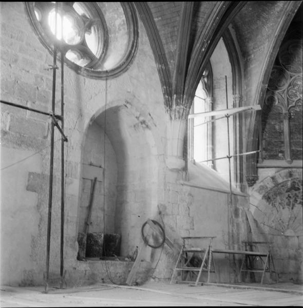 Chapelle basse, intérieur : retombée des voûtes