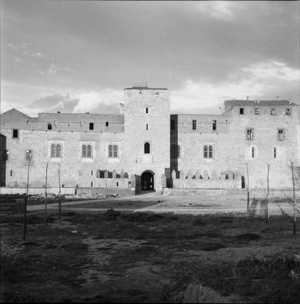 Façade extérieure, ensemble ouest