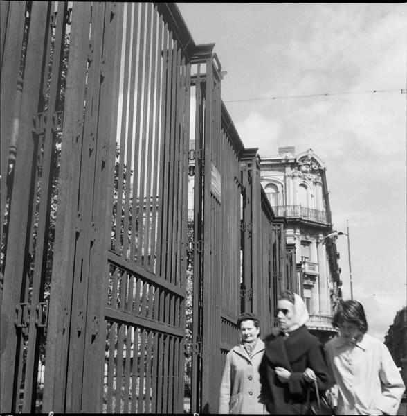 Grille remontée au jardin du musée des Augustins - © Ministère de la Culture (France), Médiathèque du patrimoine et de la photographie, diffusion RMN-GP