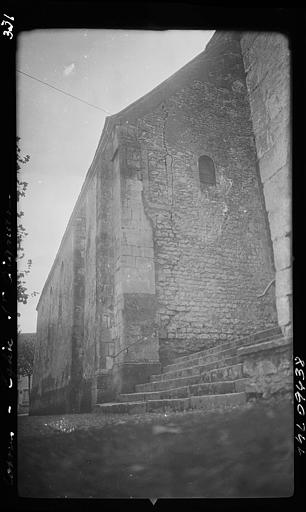 Façade latérale, partie côté escalier extérieur