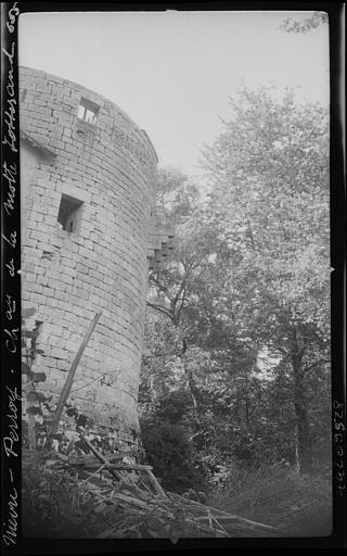 Extérieur, donjon : ensemble