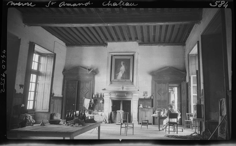 Intérieur, salon transformé en cuisine