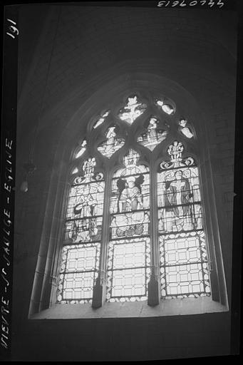 Intérieur, fenêtre : vitraux, saints évêques