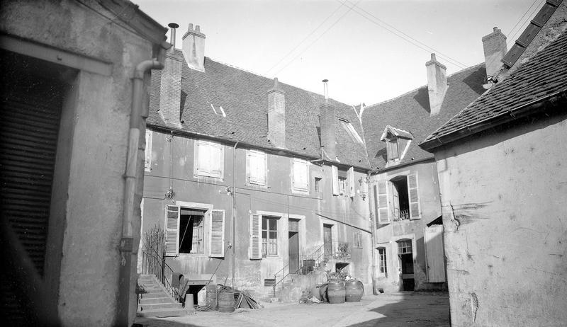 Réfectoires, angle de façades côté cour