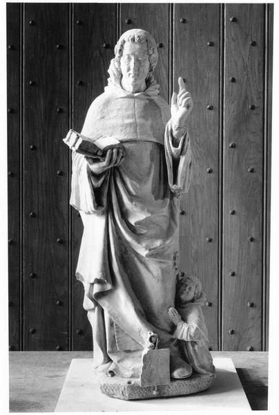 statue : moine avec abbé en donateurs : saint Benoît et saint Bernard (?)