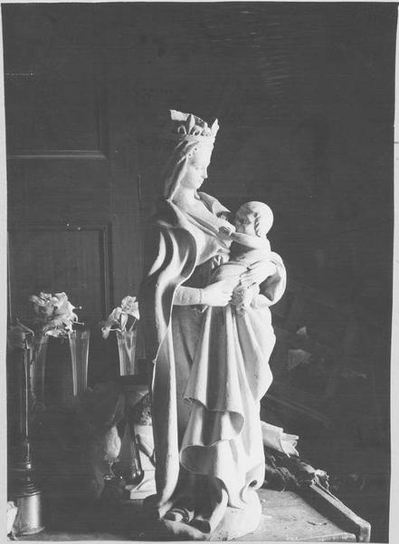 statue : Vierge à l'Enfant - © Ministère de la Culture (France), Médiathèque du patrimoine et de la photographie (objets mobiliers), tous droits réservés