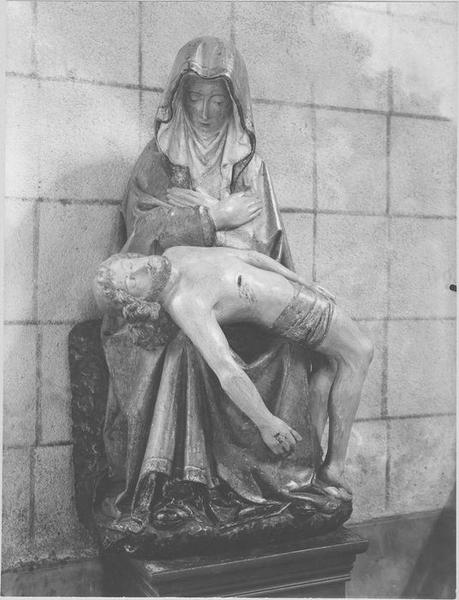 groupe sculpté : Pietà