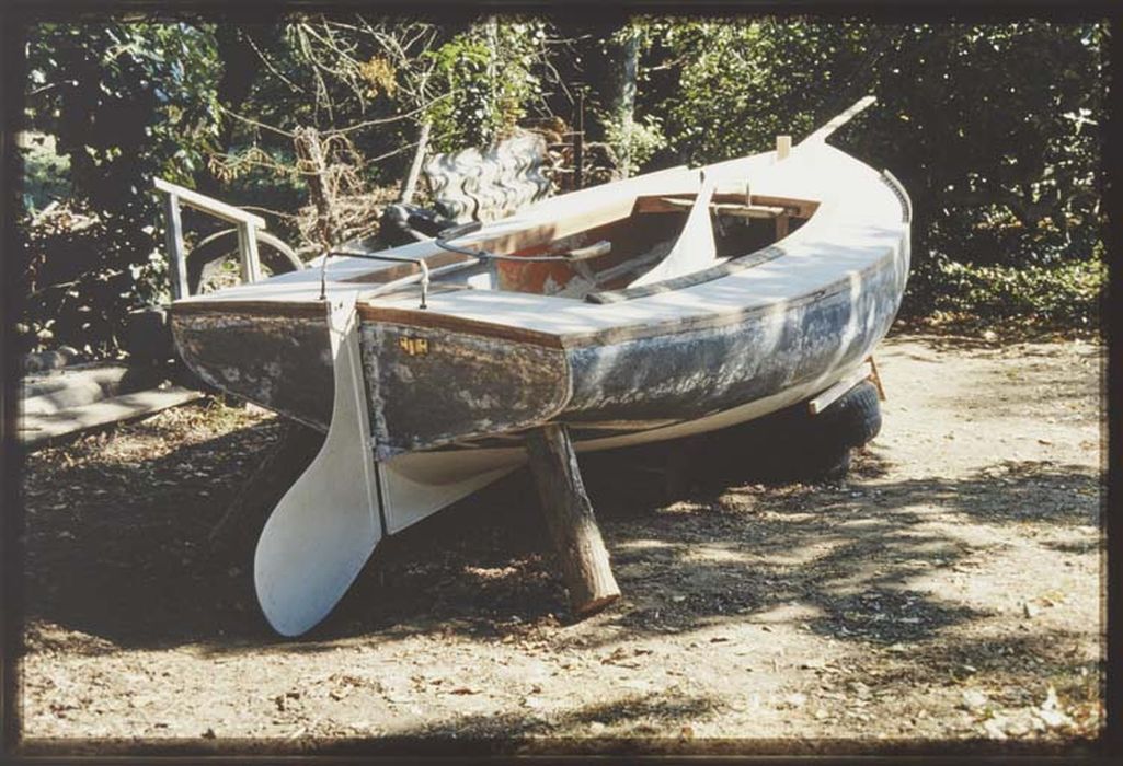 bateau de plaisance (bateau de régate de rivière, dériveur) dit Le Vezon