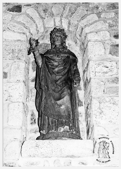 statue : Saint Louis
