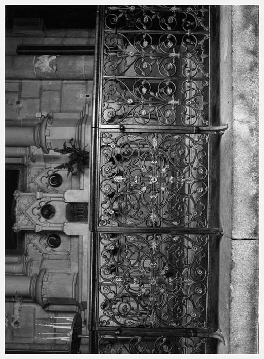 3 clôtures de chapelle, deux clôtures des autels du transept, clôture