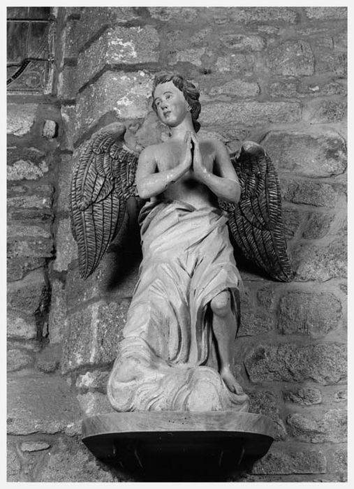 deux statues : Anges adorateurs