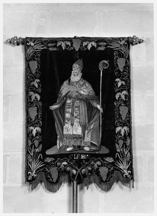 bannière de procession de la Vierge à l'Enfant et de saint Léobin