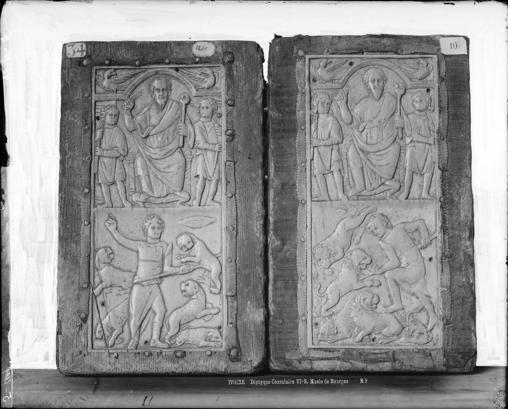 Diptyque consulaire d'Aetius provenant de la Cathédrale de Bourges