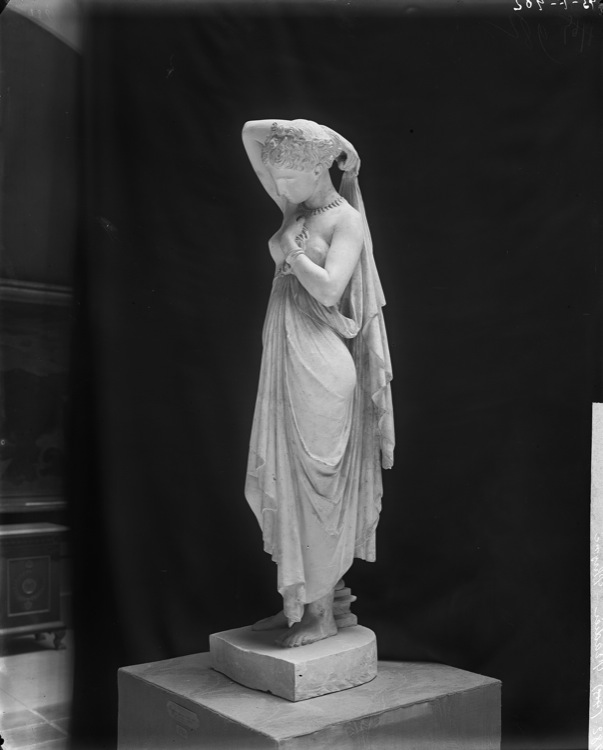 Modèle en plâtre : Phryné devant l’Aréopage