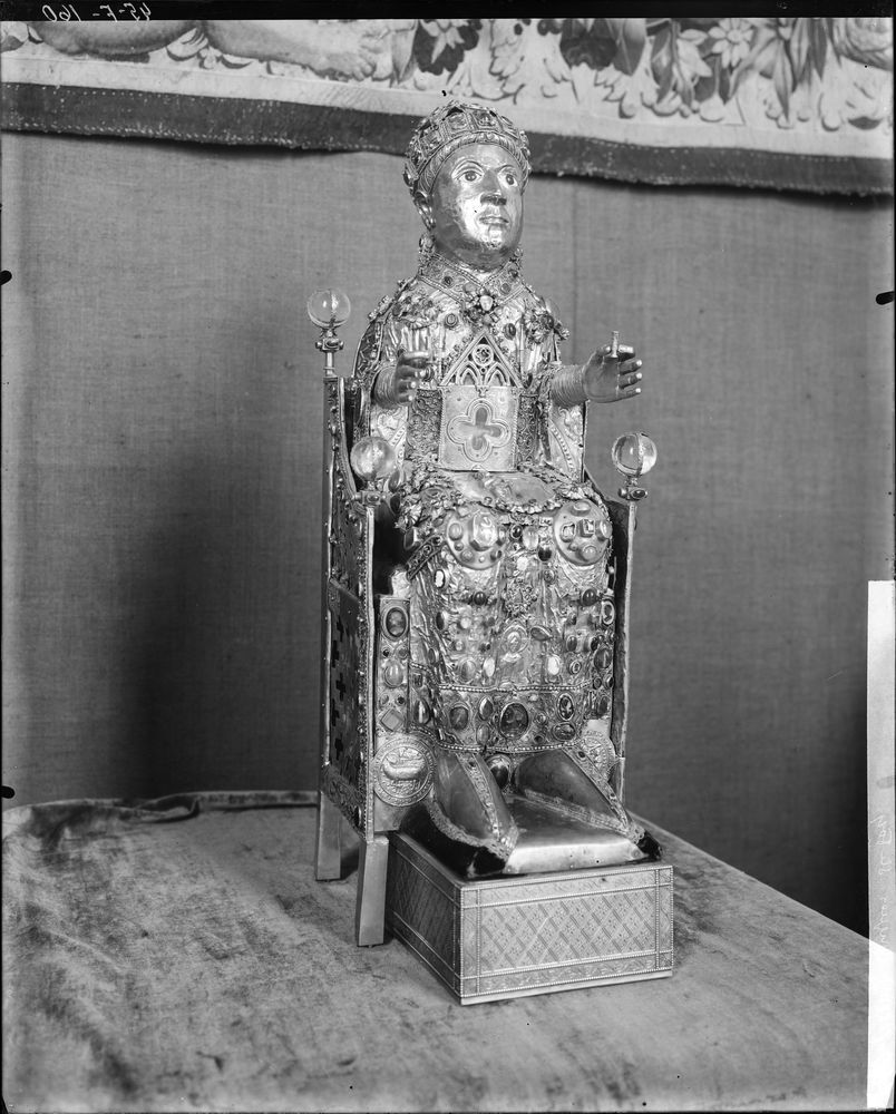 Statue reliquaire de sainte Foy, vue de face