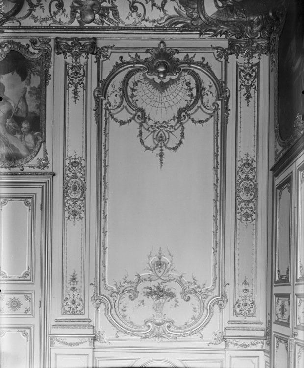 Grand salon de réception : panneau de boiseries