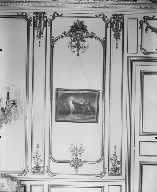 Grand salon : panneau de boiseries