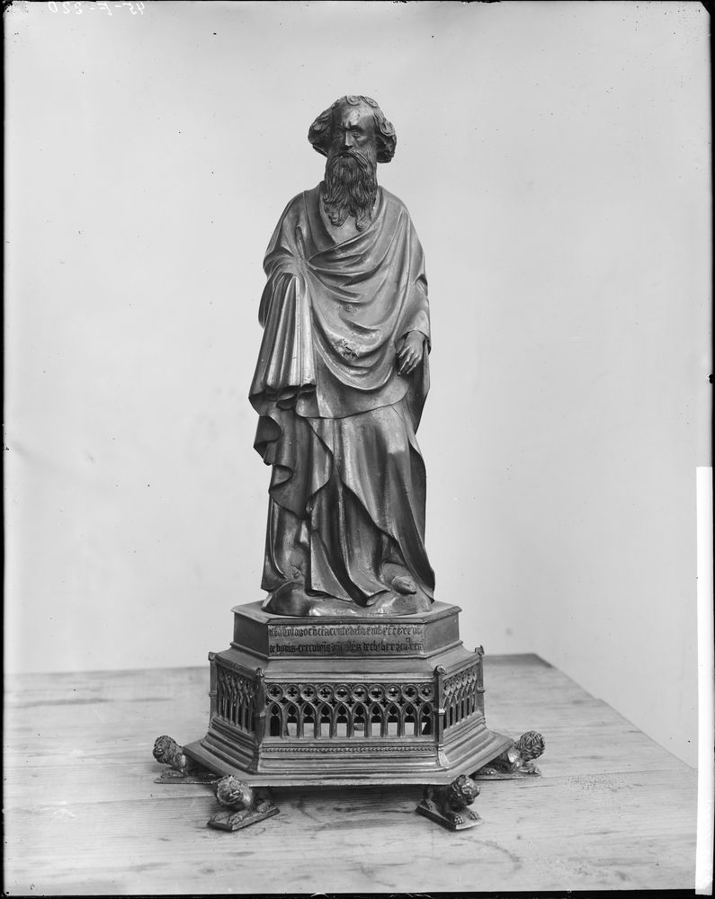 Statuette de saint André montée en terrasse, cuivre doré - © Ministère de la culture (France), Médiathèque du patrimoine et de la photographie, diffusion GrandPalaisRmn Photo