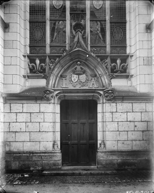 Chapelle Saint-Calais : porte d'entrée