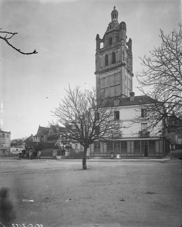 Clocher, dit tour Saint-Antoine