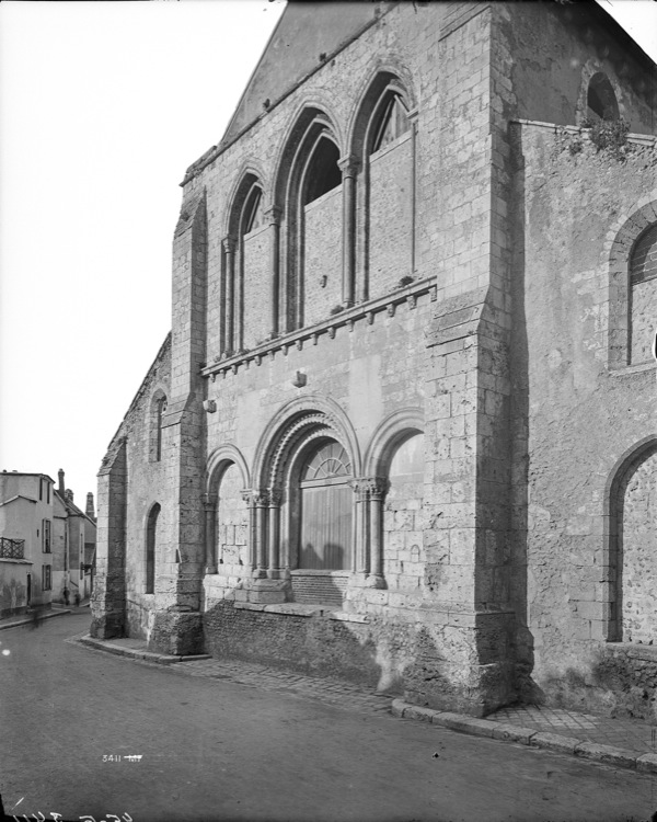 Façade ouest, vue diagonale