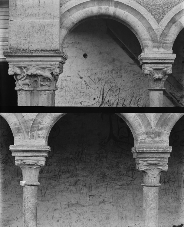 Cloître : arcades et chapiteaux