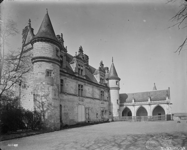 Aile Louis XII : façade Est sur jardin