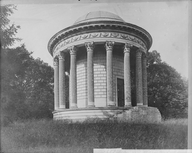 Temple de l'Amour, dit aussi temple de la Piété Filiale et temple de la Sibylle