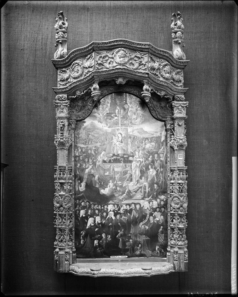 Tableau votif (panneau peint de la confrérie de Notre-Dame du Puy, encadrement en chêne sculpté) : Le Puy dit de 1518 (Glorification de la Vierge)