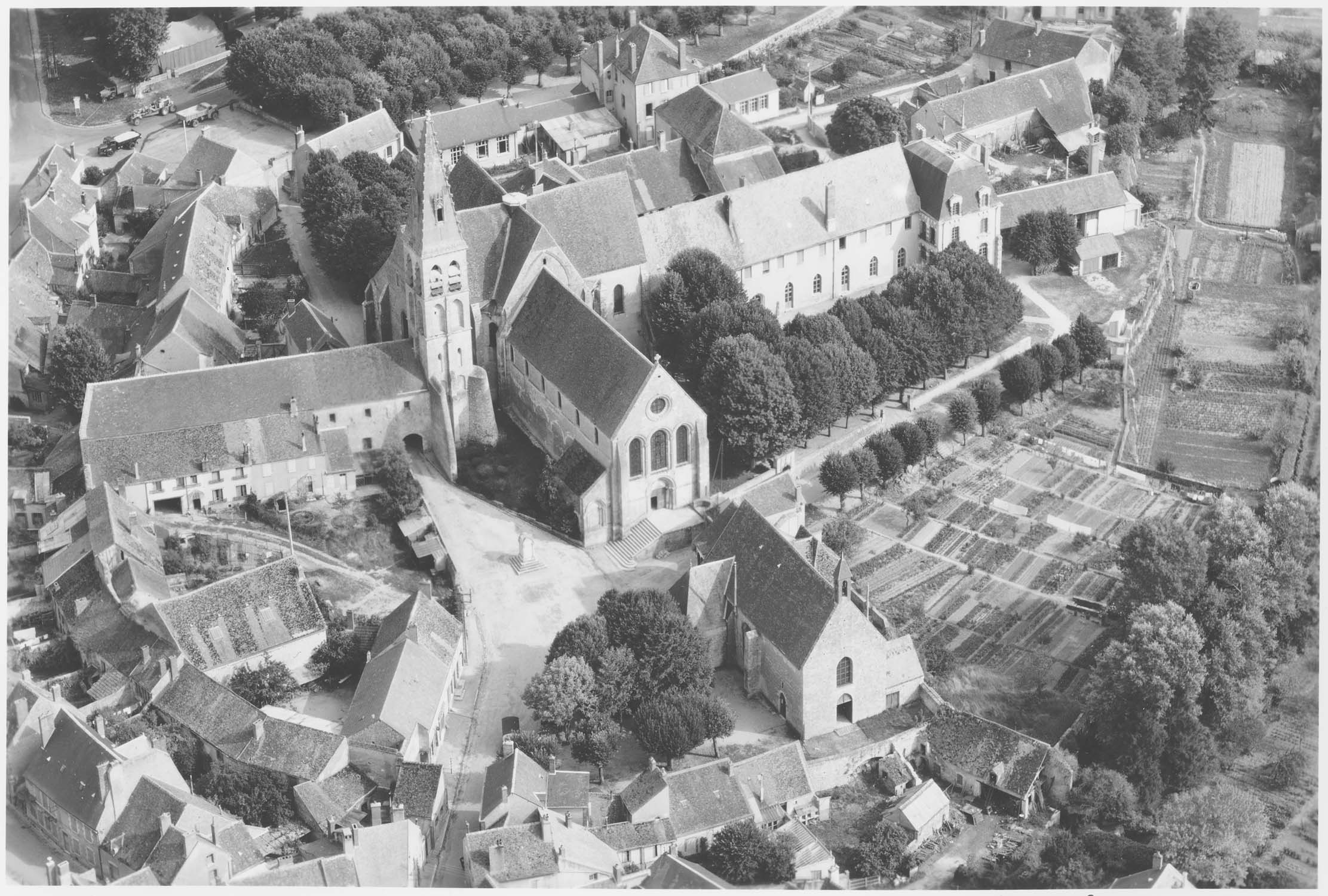 Abbaye Saint-Pierre-et-Saint-Paul (ancienne)