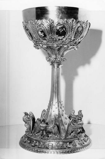 calice, par Théophile Laurent, maître-orfèvre à Lyon, argent doré et émaux, 1895-1897 - © Ministère de la Culture (France), Médiathèque du patrimoine et de la photographie, diffusion RMN-GP