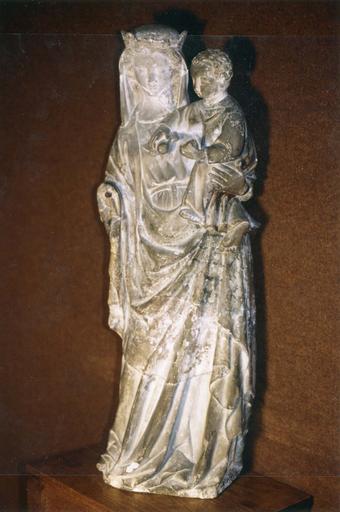 statue : Vierge couronnée à l'Enfant, pierre, 14e siècle, vue de la face - © Ministère de la Culture (France), Médiathèque du patrimoine et de la photographie, diffusion RMN-GP