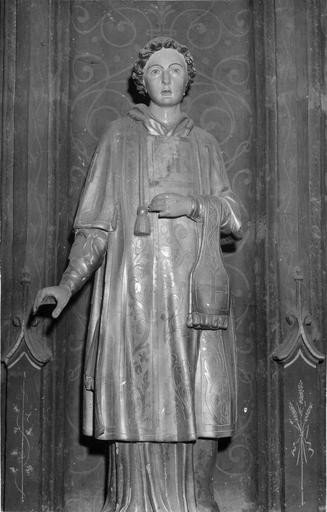 statue : saint Etienne, bois peint et doré, 18e siècle - © Ministère de la Culture (France), Médiathèque du patrimoine et de la photographie (objets moibliers), tous droits réservés