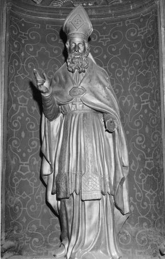 statue : évêque, bois doré, 18e siècle - © Ministère de la Culture (France), Médiathèque du patrimoine et de la photographie (objets moibliers), tous droits réservés