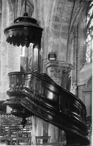 chaire à prêcher et abat-voix, bois sculpté, style Louis XIV - © Ministère de la Culture (France), Médiathèque du patrimoine et de la photographie (objets moibliers), tous droits réservés