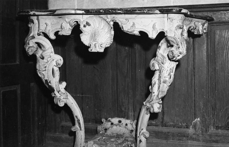 crédence, bois sculpté et marbre, début du 18e siècle - © Ministère de la Culture (France), Médiathèque du patrimoine et de la photographie, diffusion RMN-GP