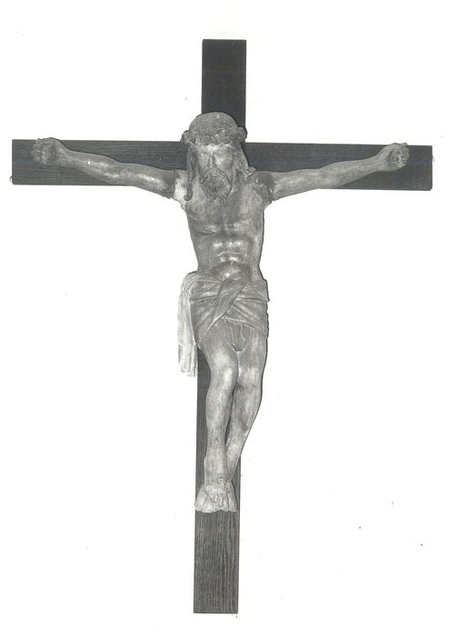 Statue : Christ en croix