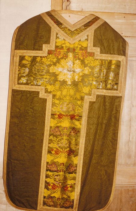 chasuble et étole (ornement vert)
