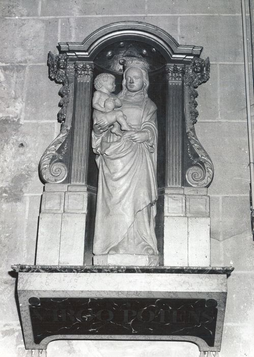 Niche de la Vierge