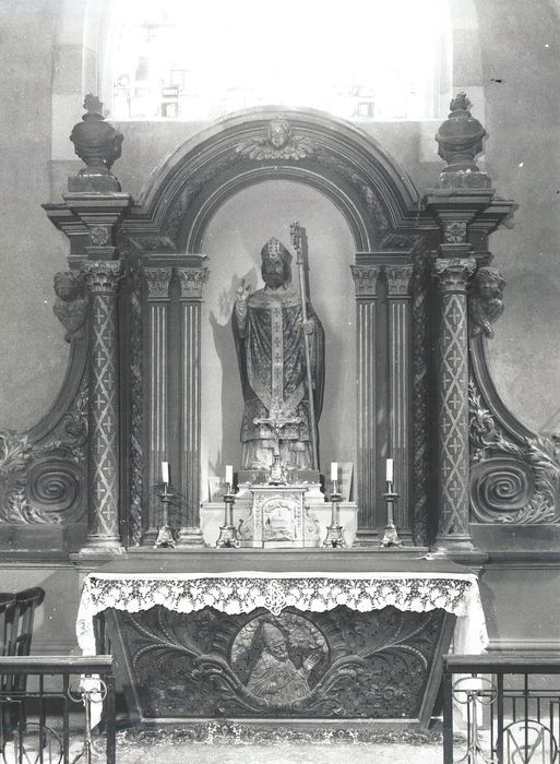 Autel, retable et statue : Saint Martin